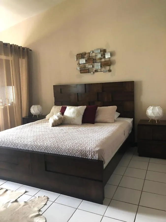 Rainforest And Ocean View Suites - Mountain Lodge 卢基约 3*,